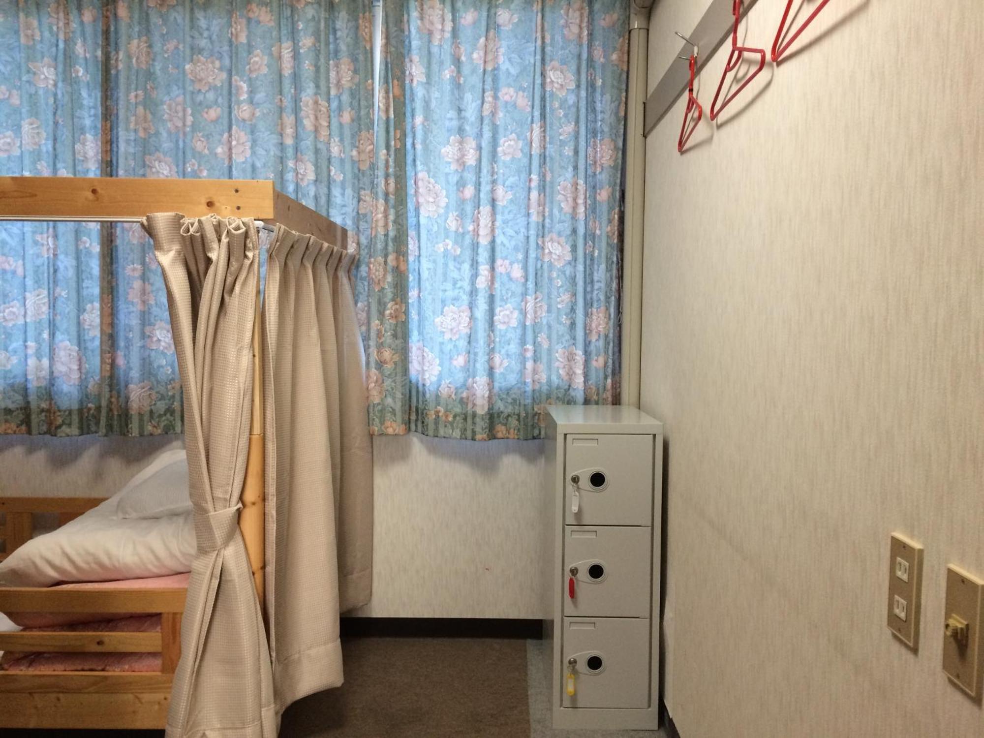 Shodoshima Olive Youth Hostel Rom bilde